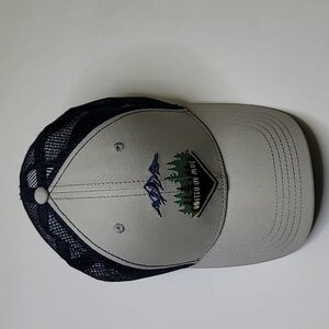 United by blue Mountain mesh cap